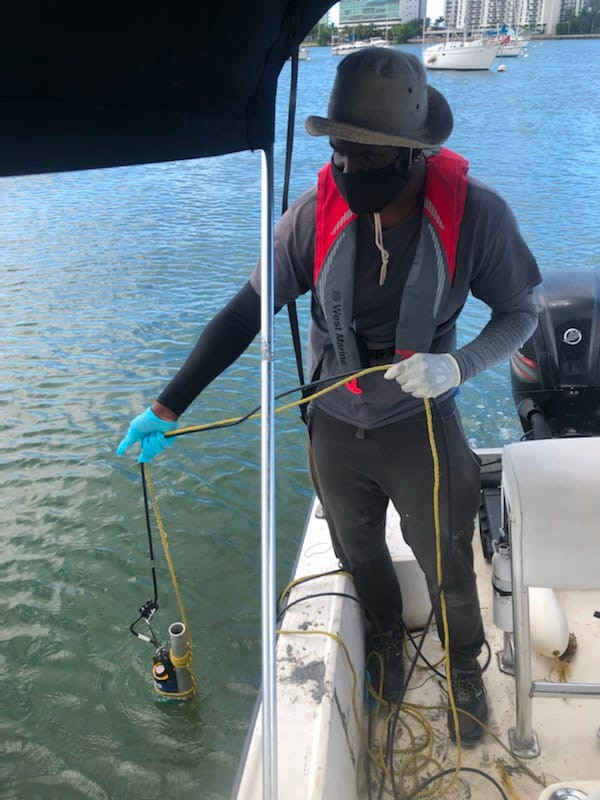Collecting water during Biscayne Bay fish kills of Aug 2020 with CREST at FIU